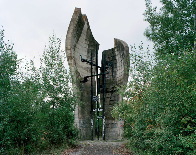 Brezovica 25 napuštenih jugoslovenskih spomenika 