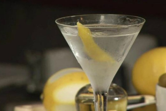 Ultimate Martini Recept: Kako da napravite savršen martini 