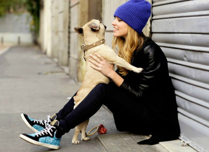 chiara ferragni dog1 10 stvari koje shvatiš kada se zabavljaš sa devojkom koja voli pse