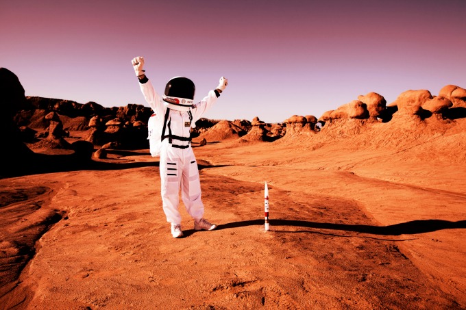 astronaut na marsu Kjurositi je otkrio vodu na Marsu