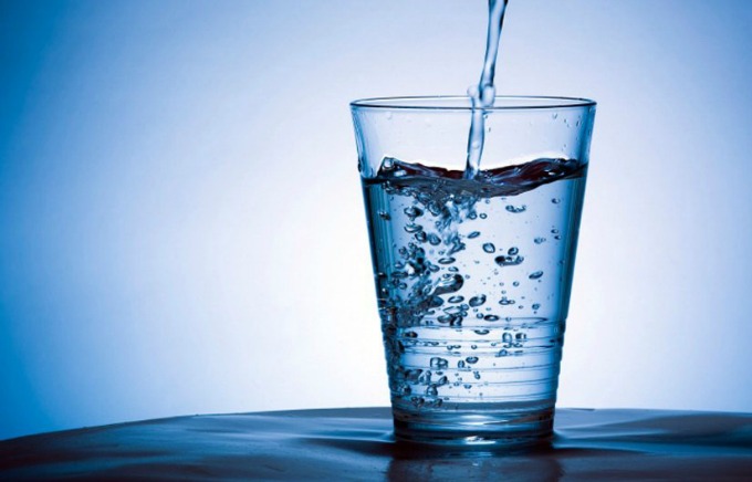 voda u čaši Čovečanstvo ostaje bez vode