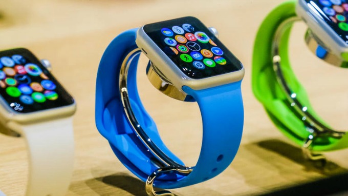 apple watch plavi wannabe man Apple Watch se očajno prodaje