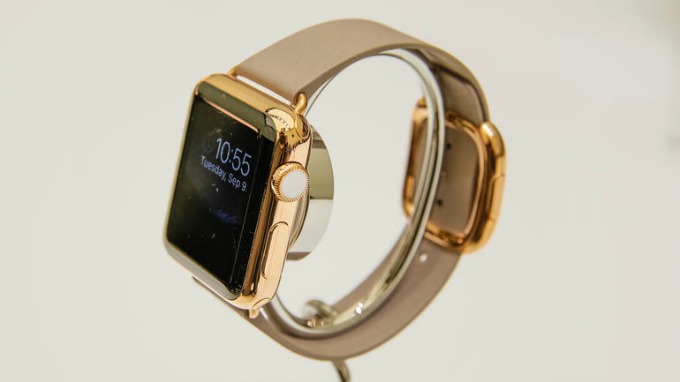 pametni sat apple wannabe man Apple Watch se očajno prodaje