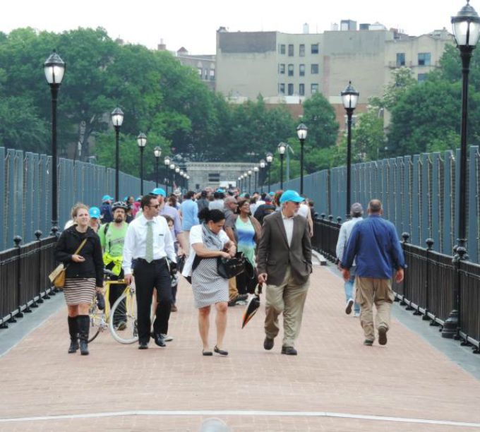 pešaci Ponovo je otvoren najstariji most u Njujorku