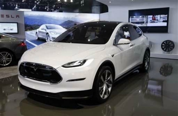 tesla model x 2 Predstavljeno Teslino čudo zvano model X