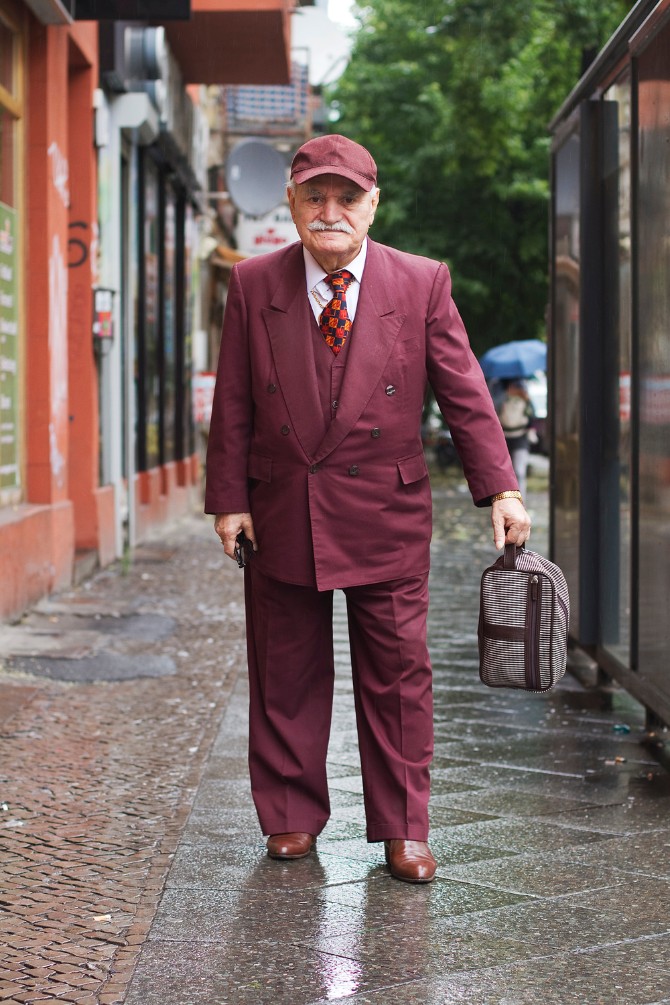 Ovaj dekica pokazuje da su godine nebitne kada su stil i moda u pitanju2 Ovaj dekica pokazuje da su godine nebitne kada su stil i moda u pitanju