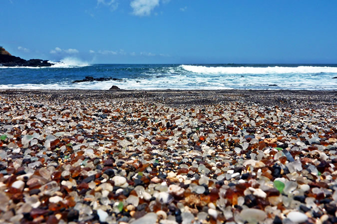 glass beach Najbolje svetske plaže za odmor koji priželjkuješ