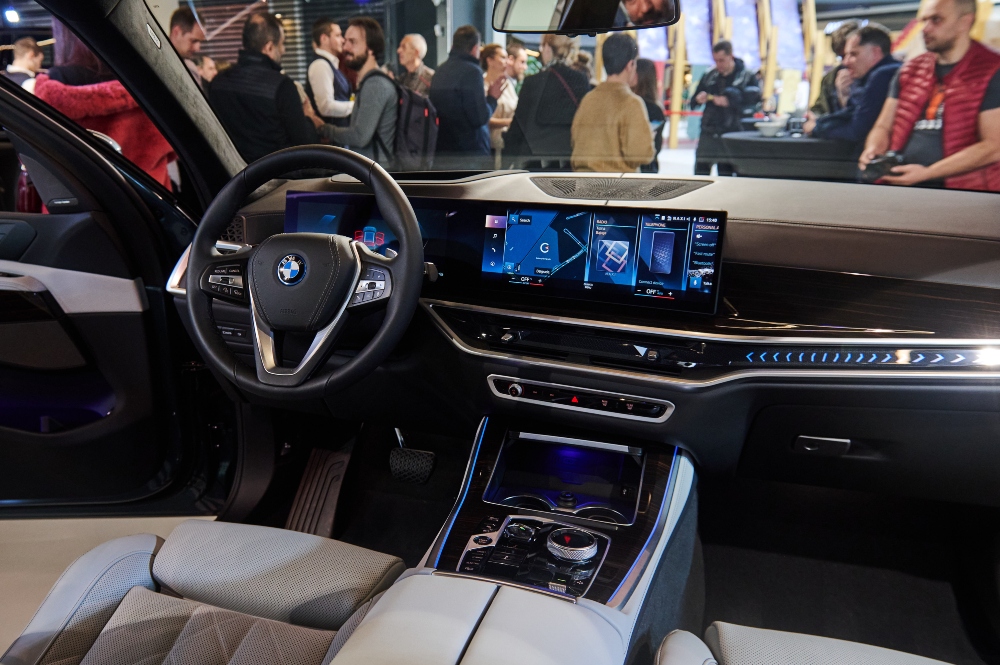 Predstavljamo vam BMW Connected Drive lidera u svojoj klasi 3 Predstavljamo vam BMW X5   lidera u svojoj klasi