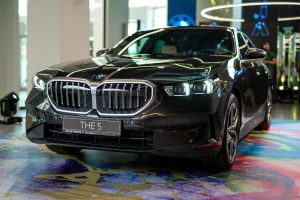 Novi BMW Serije 5 premijerno predstavljen u Beogradu 4 300x200 Novi BMW Serije 5 premijerno predstavljen u Beogradu (4)