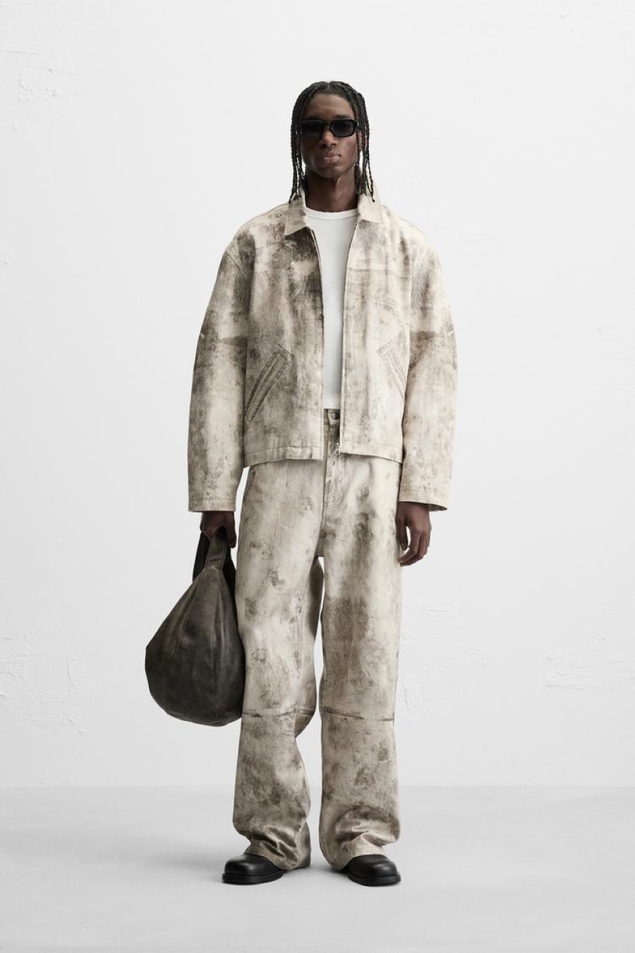 jakna sa apsraktnim motivom Imamo ZARA muške must have komade za proleće