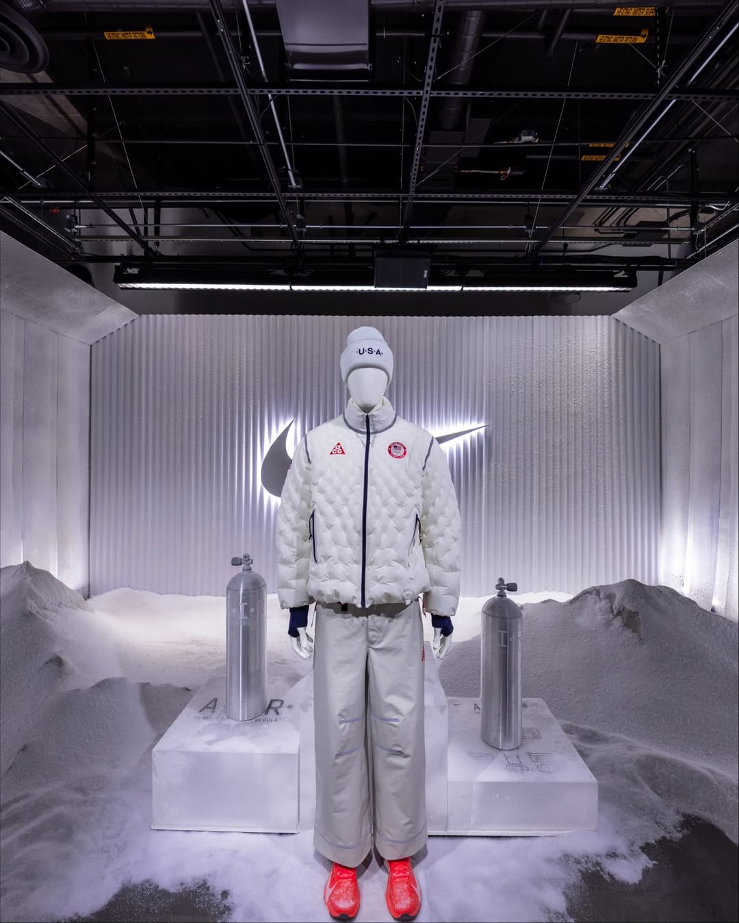 SnapInsta.to 571159453 18102132310643412 5941111889982695467 n Nike Therma FIT Air Milano je jakna budućnosti kreirana za Olimpijske igre 2026