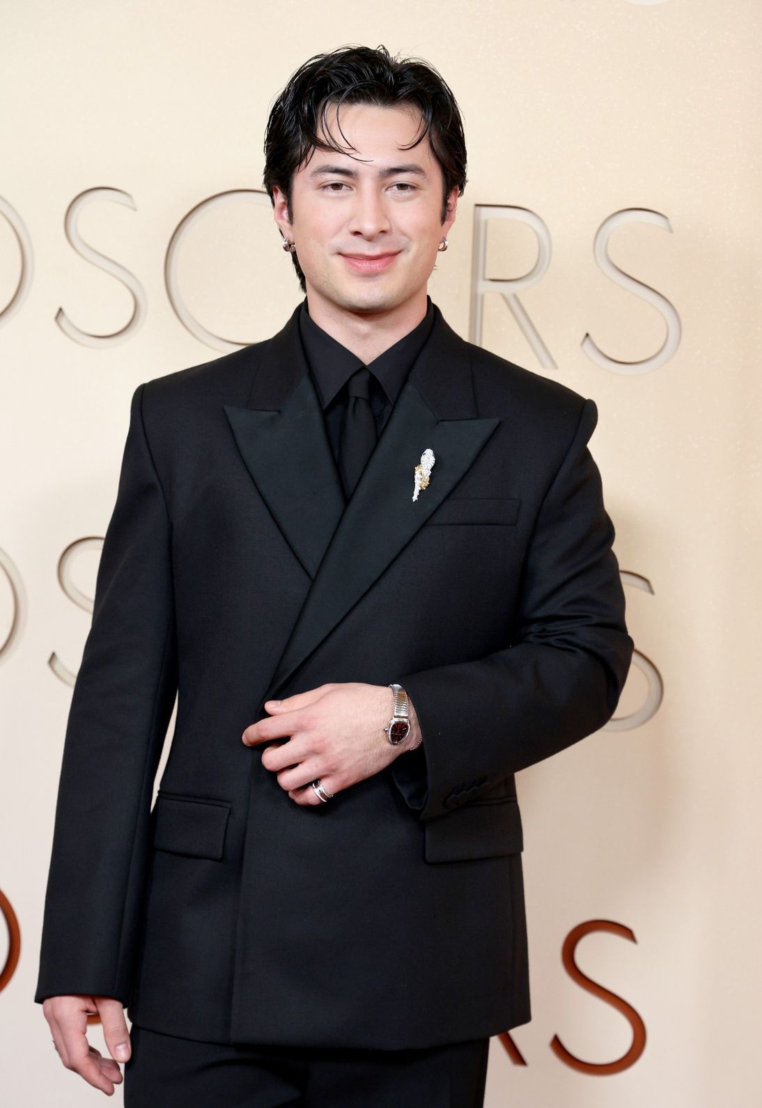 Depositphotos 873211910 XL 1 Broš kao novi statement: Detalj koji je obeležio muške autfite na dodeli Oskara u 2026.