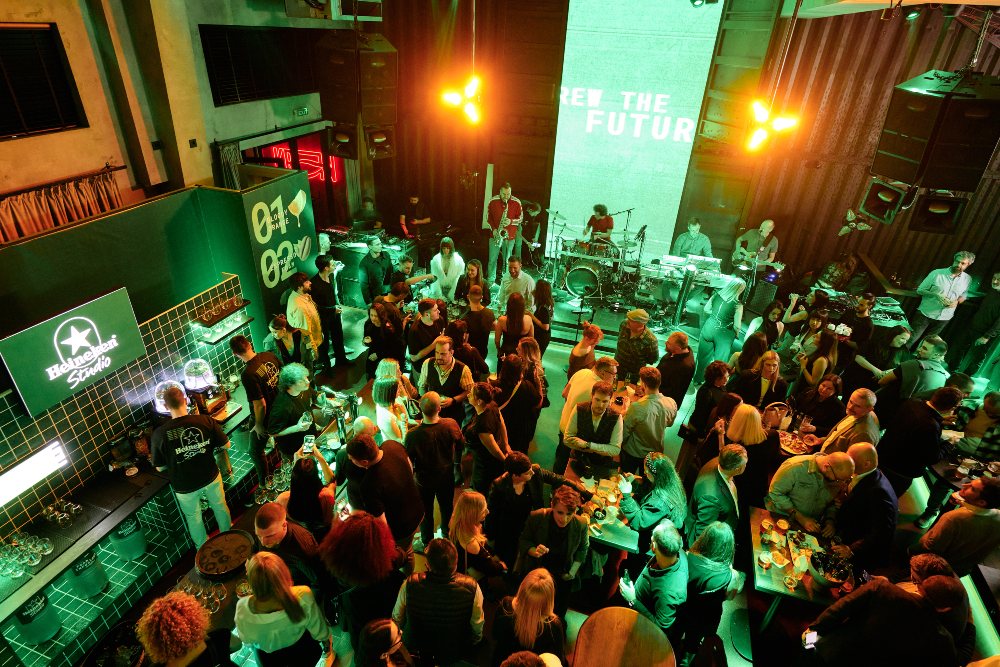 Heineken® Studio: Jedinstvena, inovativna platforma koja donosi novu dimenziju uživanja u pivu Heineken Studio 3 Heineken® Studio: Jedinstvena, inovativna platforma koja donosi novu dimenziju uživanja u pivu