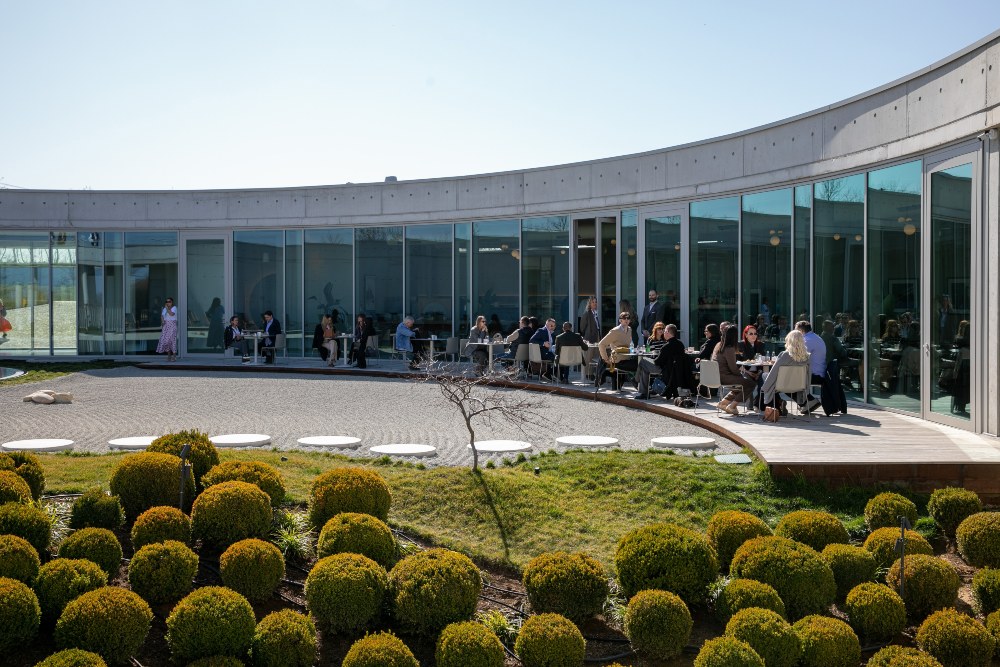 Range Rover u Ekata Estate: Moderni luksuz u srcu Šumadije Range Rover Ekata Estate 32 Range Rover u Ekata Estate: Moderni luksuz u srcu Šumadije