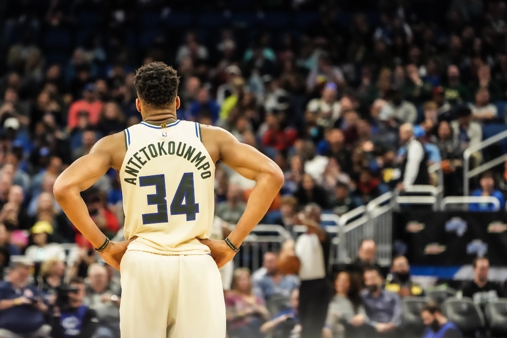 Greek Freak ulazi u novu eru: Janis Adetokumbo otkrio koji broj će nositi u Majami Hitu Janis Adetokumbo Greek Freak ulazi u novu eru: Janis Adetokumbo otkrio koji broj će nositi u Majami Hitu