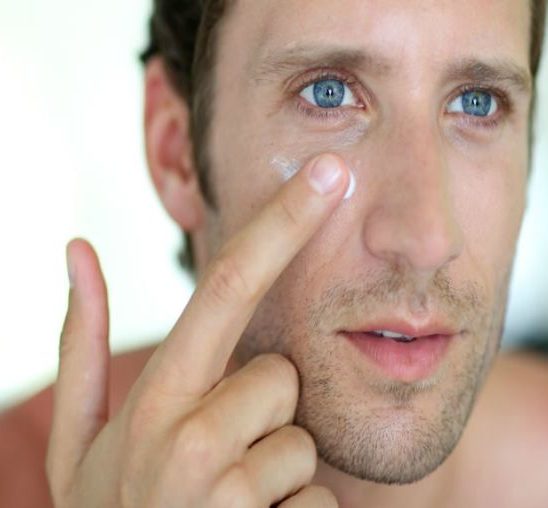 4 kozmetička preparata koje muškarci ne koriste, a trebalo bi