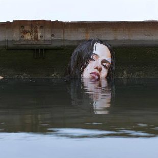 Ovaj umetnik pravi NEVEROVATNE murale iznad vode