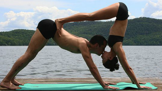 Rizici zabavljanja sa devojkom koja praktikuje jogu