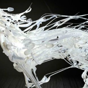 Zapanjujuće skulpture od plastike za reciklažu