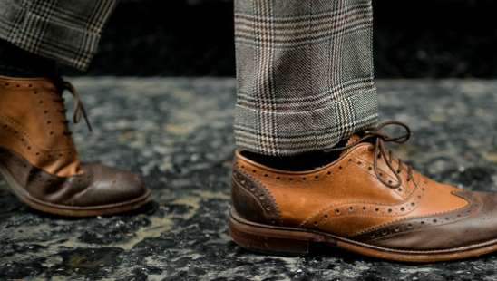 Braon cipele: Savršeni pratilac svake elegantne kombinacije