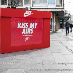 Impozantna Nike kutija oduševila Beograđane