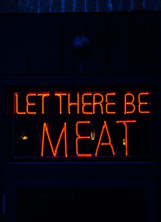 Jedi meso i ne nasedaj na vegansku propagandu