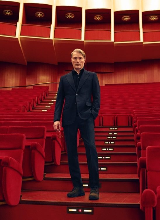 Zakoračite u Zegna svet kroz novu kampanju sa Mads Mikkelsenom