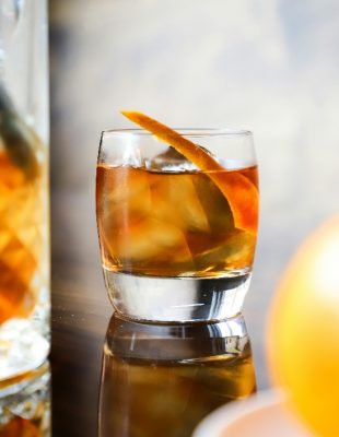 Jesenji kokteli koji mirišu na kožu, dim i začine