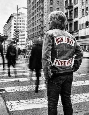 Bon Jovi i Robbie Williams udružili snage na singlu „We Made It Look Easy“