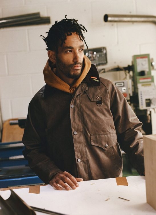 Nova Levi’s x Barbour kolekcija redefiniše mušku eleganciju