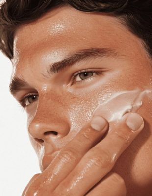 Nega kože protiv starenja u nekoliko koraka: Vodič za muškarce