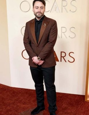 Broš kao novi statement: Detalj koji je obeležio muške autfite na dodeli Oskara u 2026.